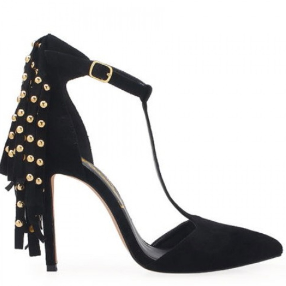 Black Privileged Pumps